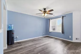 94 Woodmere Dr, Sayreville, NJ 08859 - Photo 8