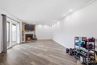94 Woodmere Drive, Sayreville, NJ 08859 - Photo 10