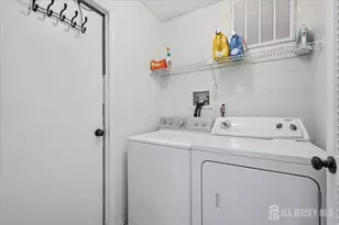 94 Woodmere Dr, Sayreville, NJ 08859 - Photo 26