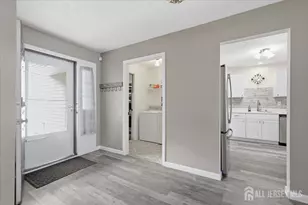 94 Woodmere Dr, Sayreville, NJ 08859 - Photo 4