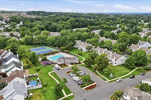 94 Woodmere Dr, Sayreville, NJ 08859 - Photo 36