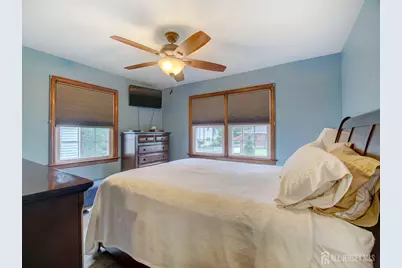 123 Lake View Boulevard, Edison, NJ 08817 - Photo 12
