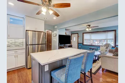 123 Lake View Boulevard, Edison, NJ 08817 - Photo 6