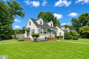 123 Lake View Blvd, Edison, NJ 08817 - Photo 2