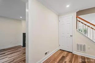 95 Thoreau Dr, Plainsboro Township, NJ 08536 - Photo 4