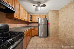 192 College Dr, Edison, NJ 08817 - Photo 10