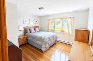 41 Edgewood Ave, Colonia, NJ 07067 - Photo 8