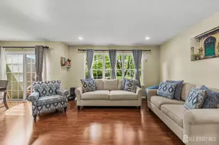 262 Retta Ct, Piscataway Township, NJ 08854 - Photo 2