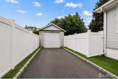 [Address not provided], Woodbridge Township, NJ 07095 - Photo 4