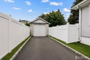 [Address not provided], Woodbridge Township, NJ 07095 - Photo 4