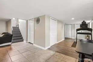[Address not provided], Woodbridge Township, NJ 07095 - Photo 20