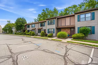 51 Pheasant Run, Edison, NJ 08820 - Photo 2