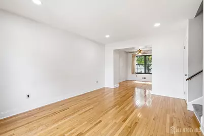 51 Pheasant Run, Edison, NJ 08820 - Photo 4