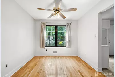 51 Pheasant Run, Edison, NJ 08820 - Photo 6