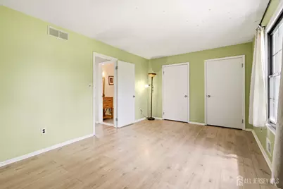 51 Pheasant Run, Edison, NJ 08820 - Photo 18