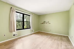 51 Pheasant Run, Edison, NJ 08820 - Photo 14