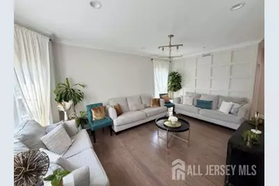 7 Sarah Court, Middlesex, NJ 08852 - Photo 2