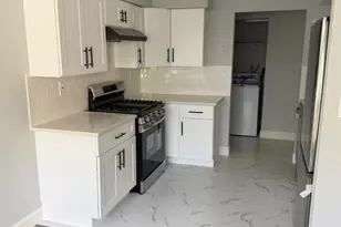 1008 Hidden Village Dr, Perth Amboy, NJ 08861 - Photo 2