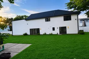 19 Lisa Ct, Colonia, NJ 07067 - Photo 2