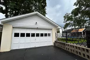 129 Hampton St, Metuchen, NJ 08840 - Photo 30