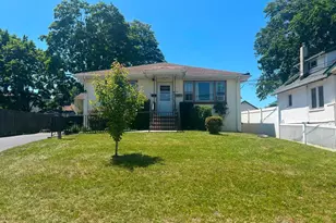 129 Hampton St, Metuchen, NJ 08840 - Photo 1