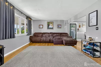 5 Jupiter Court, South Amboy, NJ 08879 - Photo 4