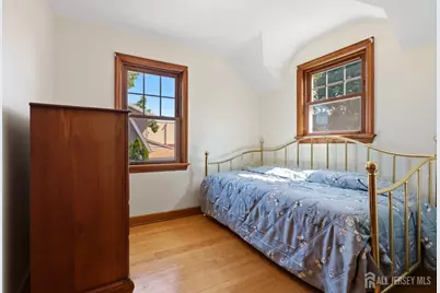 366 Vosseller Avenue, Bound Brook, NJ 08805 - Photo 18