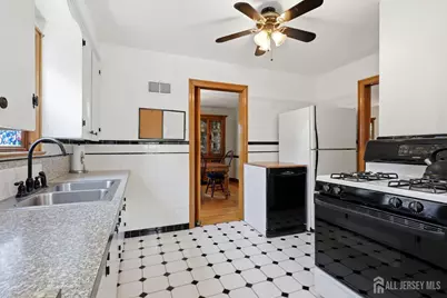 366 Vosseller Avenue, Bound Brook, NJ 08805 - Photo 14