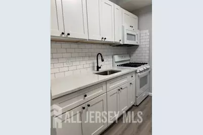 118 W 2 Street #17, Roselle, NJ 07203 - Photo 4