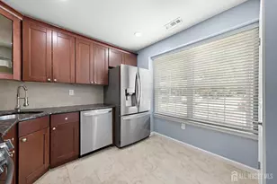 344 Constitution Cir, North Brunswick Township, NJ 08902 - Photo 4