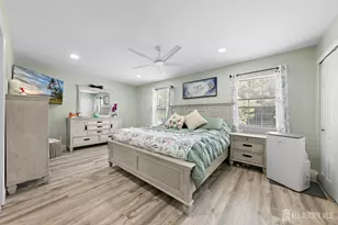 344 Constitution Cir, North Brunswick Township, NJ 08902 - Photo 16