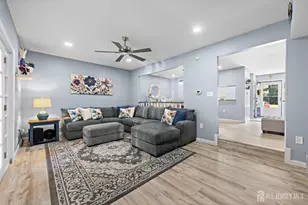 344 Constitution Cir, North Brunswick Township, NJ 08902 - Photo 8