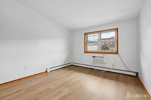 14 Hazard Pl, Elizabeth, NJ 07208 - Photo 16