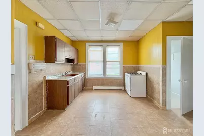231 Myrtle Avenue, Irvington, NJ 07111 - Photo 16