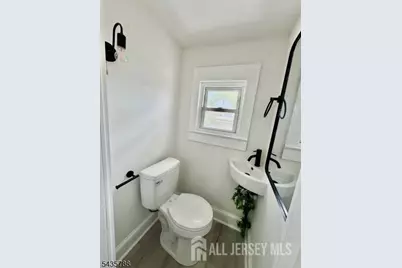 [Address not provided], Woodbridge Township, NJ 07095 - Photo 20
