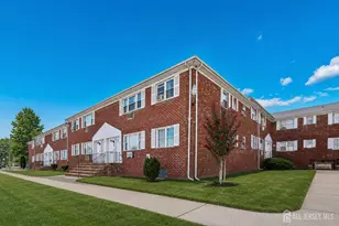 43 Gramercy Gardens, Middlesex, NJ 08846 - Photo 2