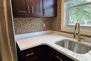 120 Magee Ct, East Brunswick Township, NJ 08816 - Photo 6