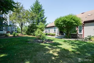 122F Concordia Cir, Monroe Township, NJ 08831 - Photo 18