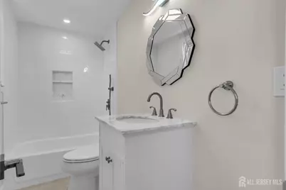 21 Market Street, Edison, NJ 08817 - Photo 18