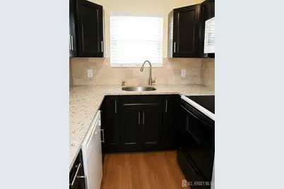 289 Main Street #4R, Spotswood, NJ 08884 - Photo 2