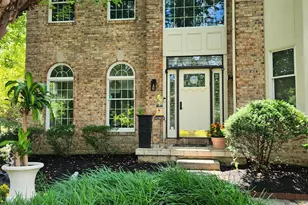 1 Shelley Ct, West Windsor Township, NJ 08550 - Photo 2