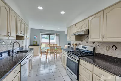 10 Patriot Court, Edison, NJ 08820 - Photo 12