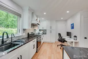 40 Longview Dr, Green Brook Township, NJ 08812 - Photo 16