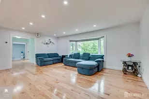 40 Longview Dr, Green Brook Township, NJ 08812 - Photo 8