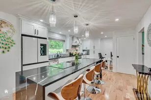 40 Longview Dr, Green Brook Township, NJ 08812 - Photo 12