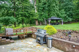 40 Longview Dr, Green Brook Township, NJ 08812 - Photo 48