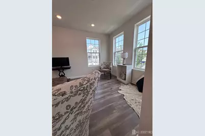 735 Station Road, Dunellen, NJ 08812 - Photo 6