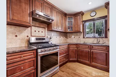 24 Winthrop Road, Edison, NJ 08817 - Photo 10