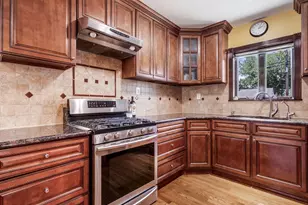 24 Winthrop Rd, Edison, NJ 08817 - Photo 10