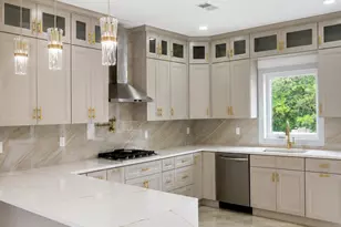 46 Foyer St, Edison, NJ 08817 - Photo 4
